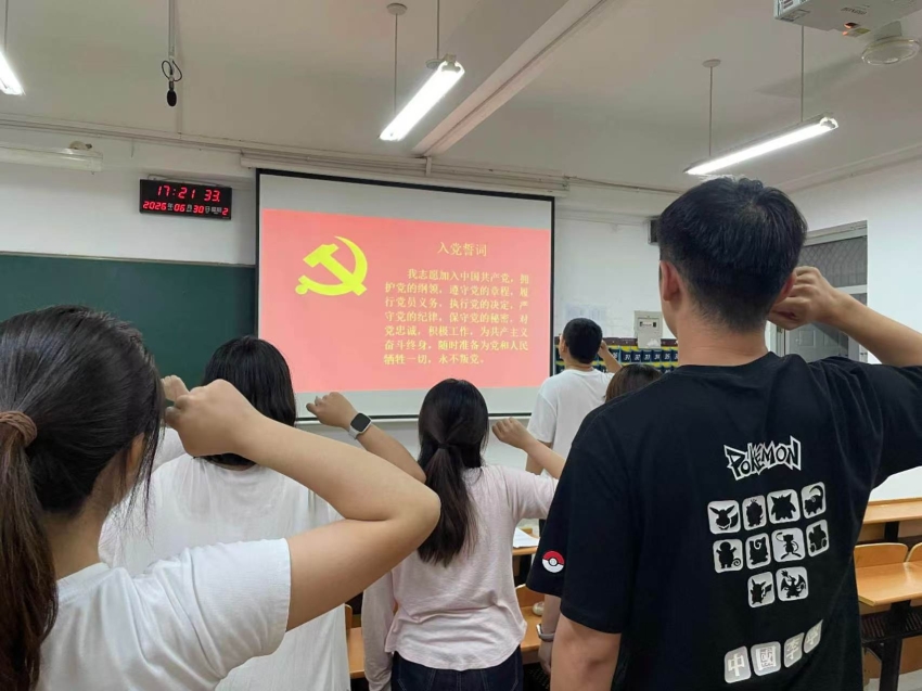 12e26bec37ac877c7dc862172904e158.jpg